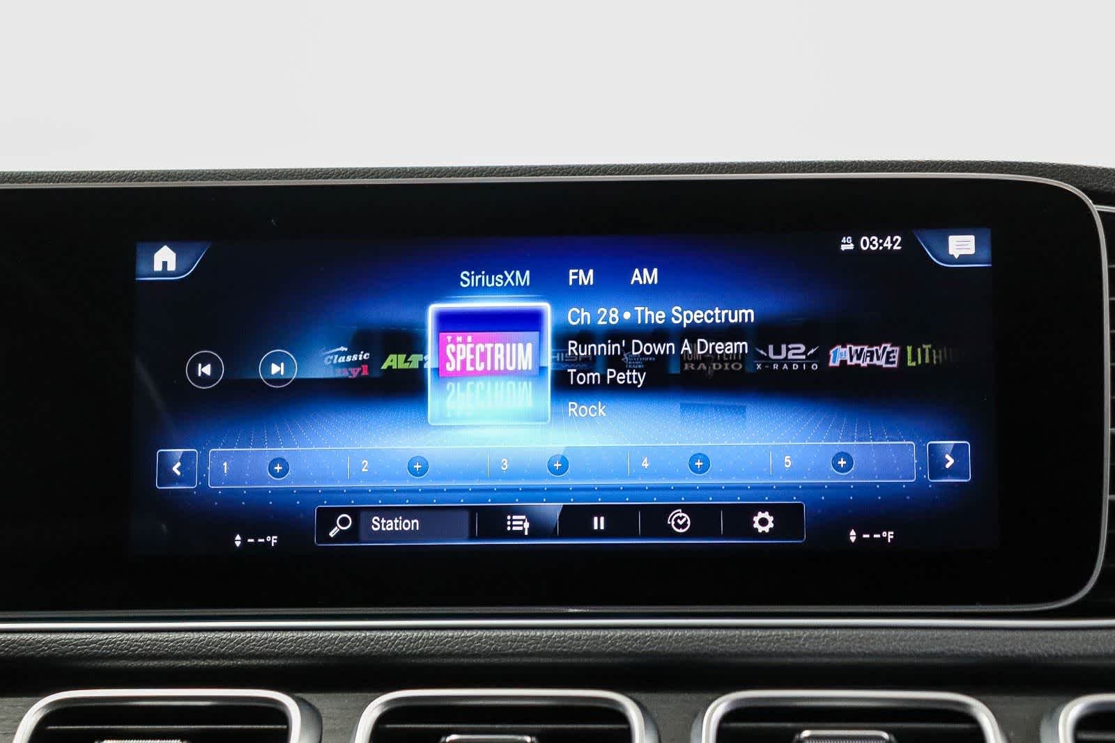 Used 2023 Selenite Grey Metallic Mercedes-Benz GLE 350 image 15