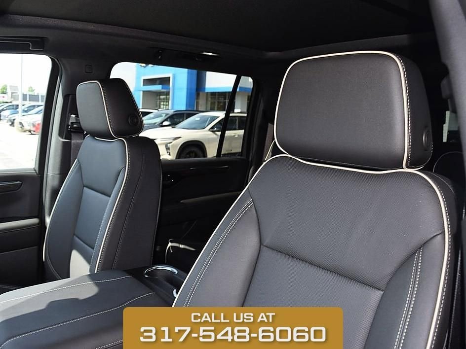 2026 Chevrolet Suburban Premier - Photo 21