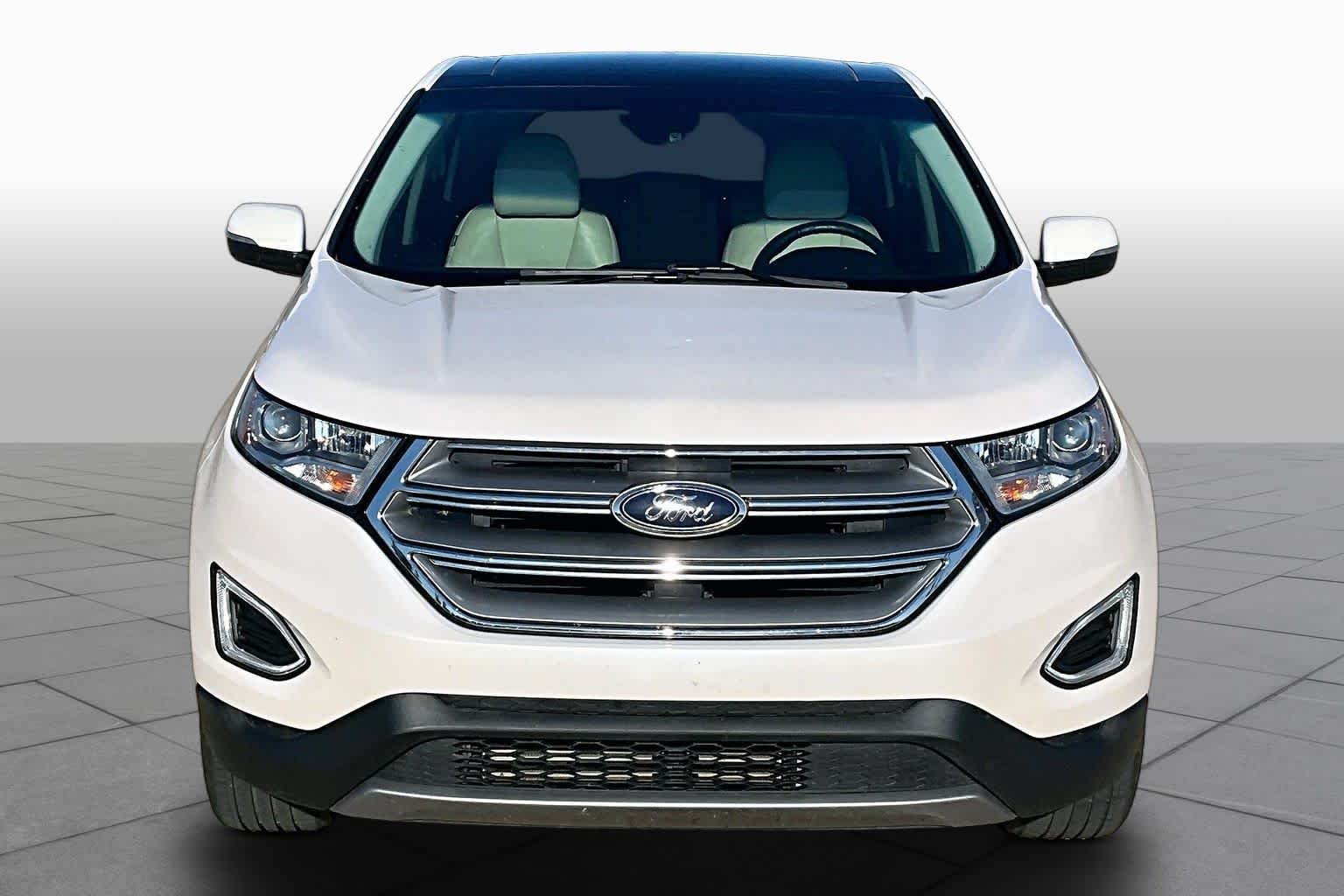 Used 2018 White Platinum Metallic Tri-Coat Ford Titanium image 4