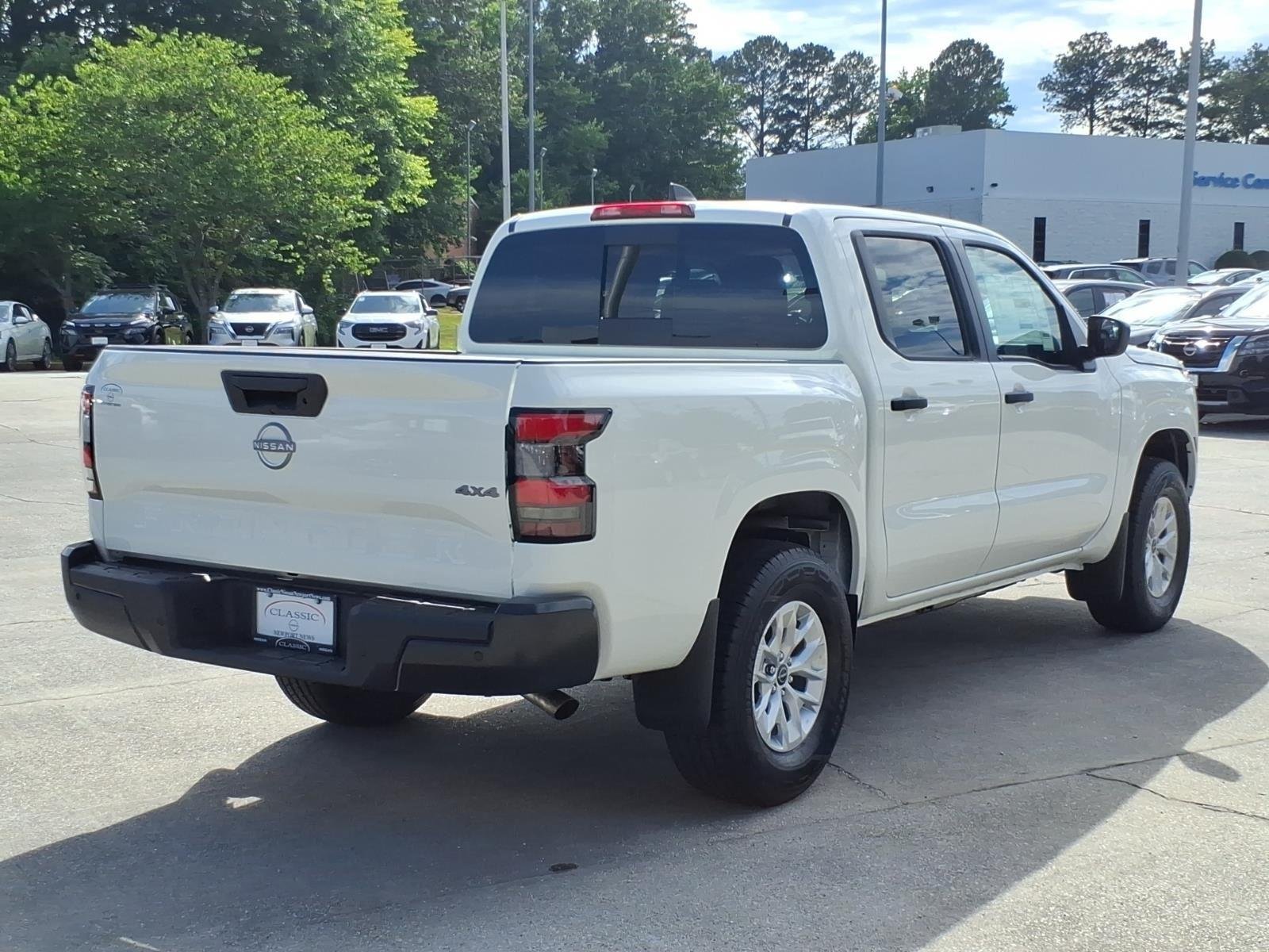 New 2026 Glacier White Nissan Crew Cab S image 7