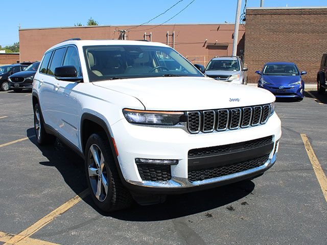 Used 2021 Bright White Clearcoat Jeep Limited image 4