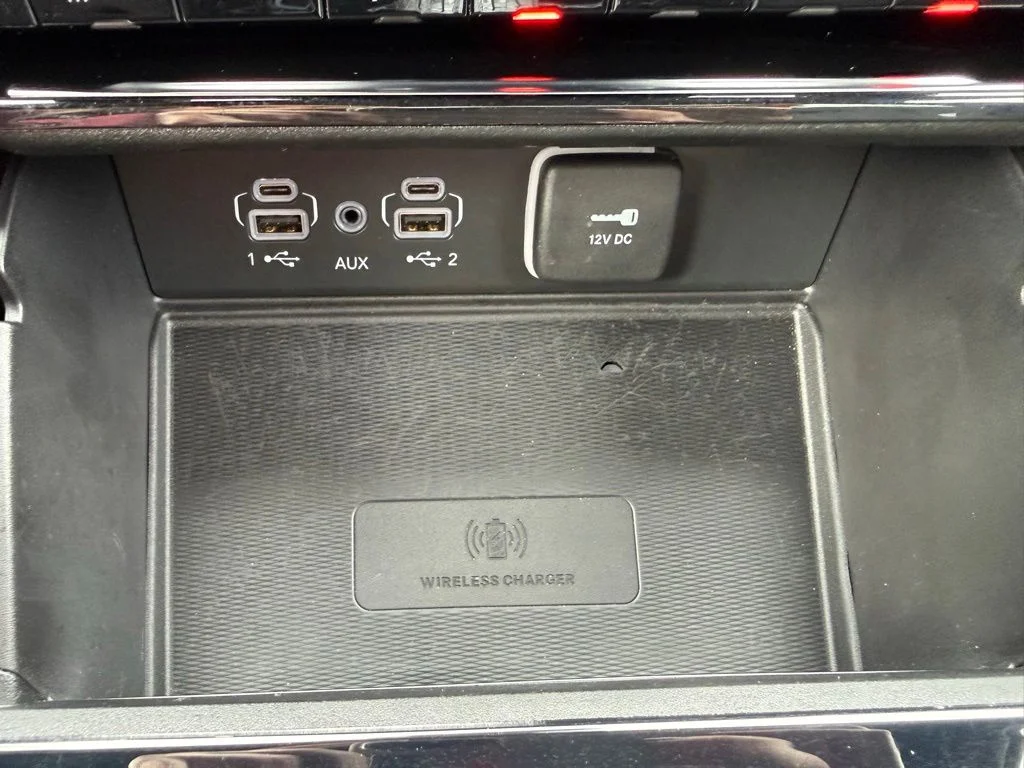 Used 2023 Black Jeep Altitude X image 23