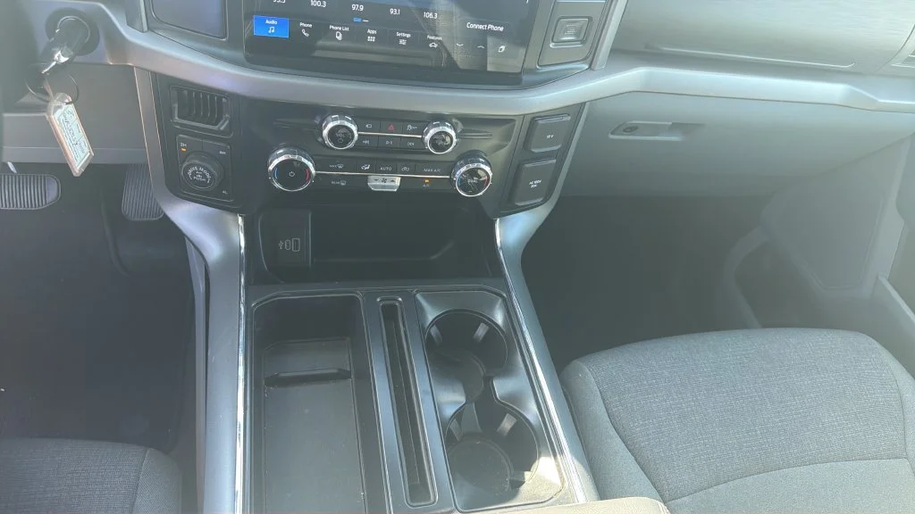 Used 2025 Red Ford XLT image 19