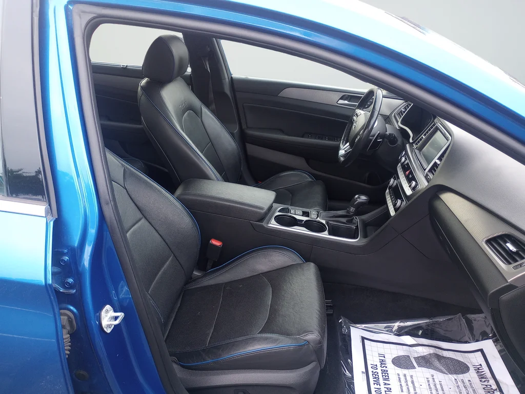 Used 2018 Blue Hyundai Limited image 25