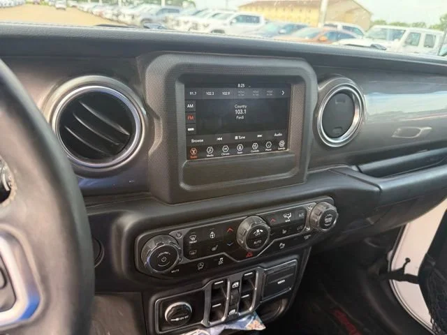 2018 Jeep All-New Wrangler Unlimited Sahara - Photo 15