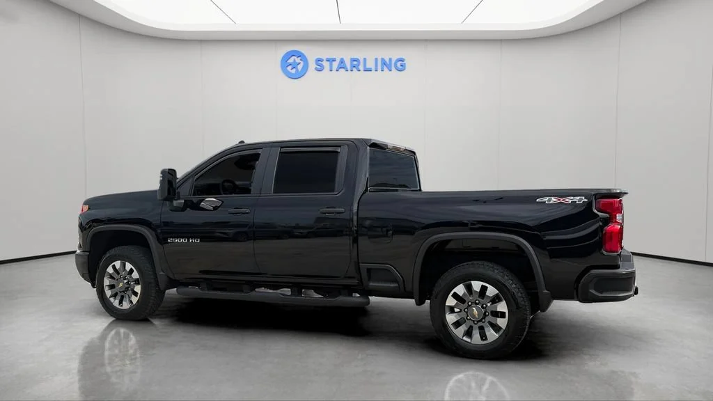 Used 2025 Black Chevrolet Custom image 4