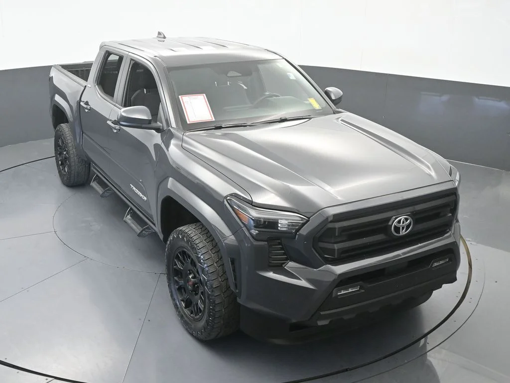 Used 2025 Underground Toyota SR5 image 60