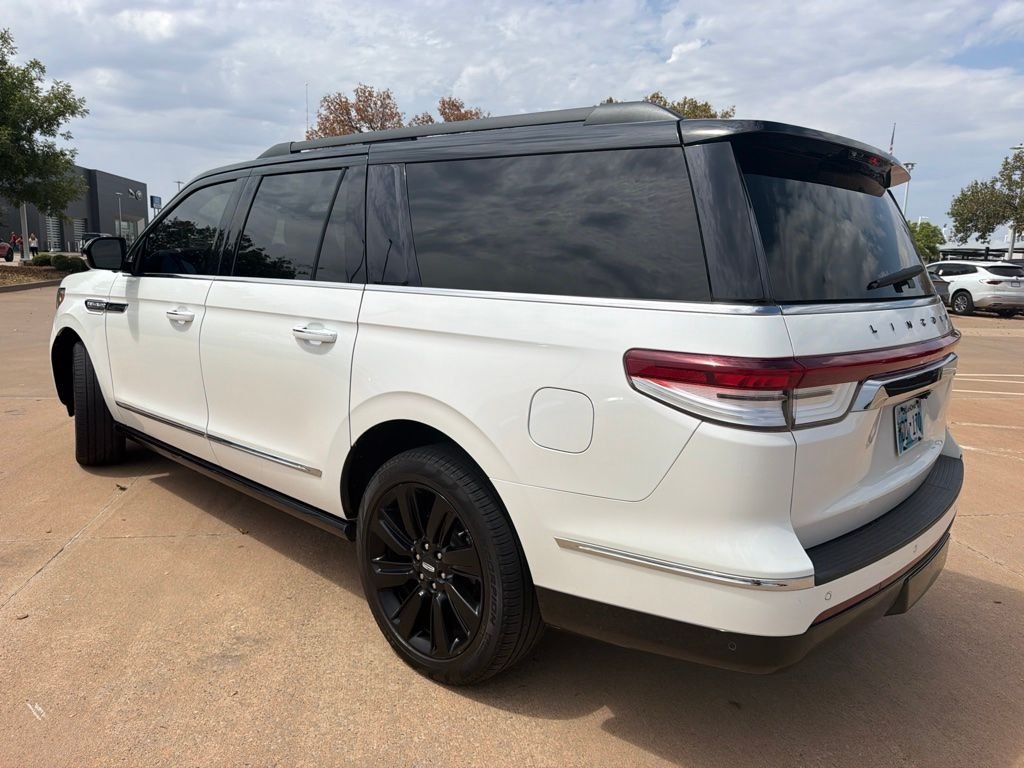 Used 2022 White Lincoln Black Label image 2