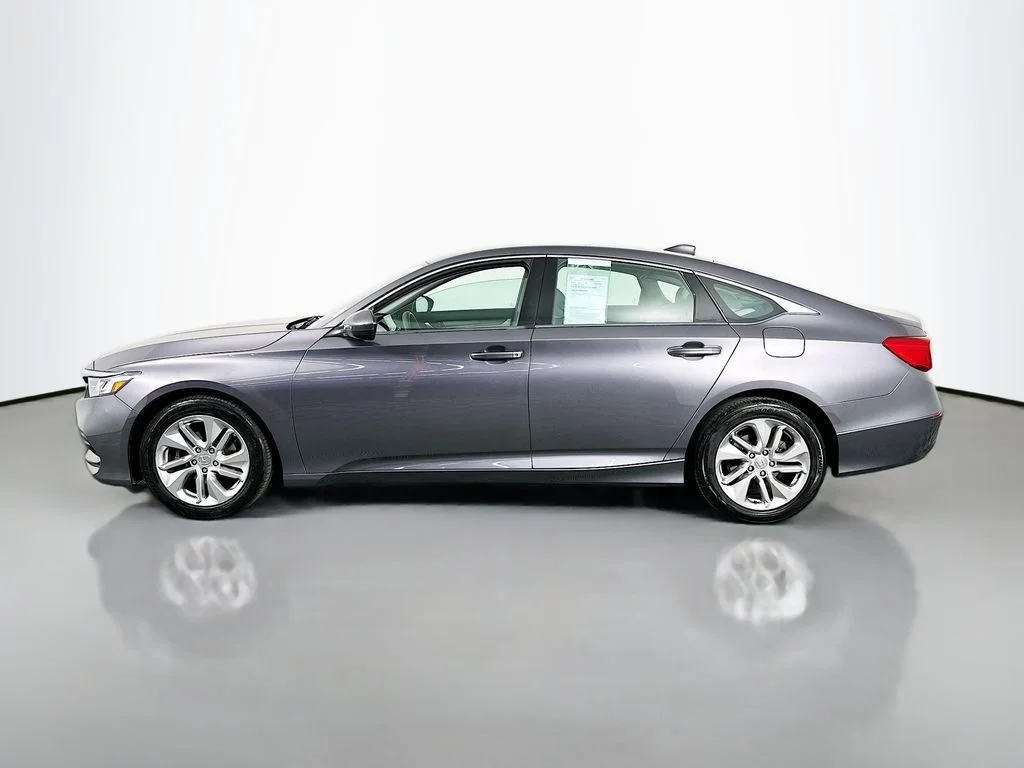Used 2018 Lunar Silver Metallic Honda LX image 5