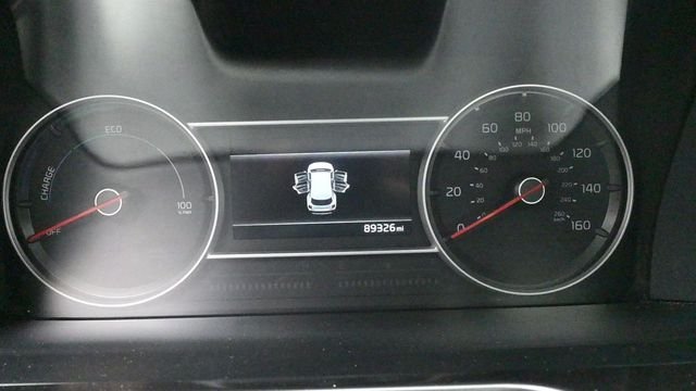 Used 2021 White Kia EX image 32