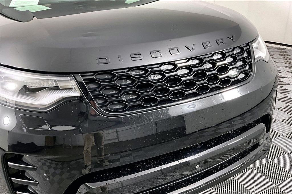 Used 2024 Black Land Rover Dynamic SE image 31