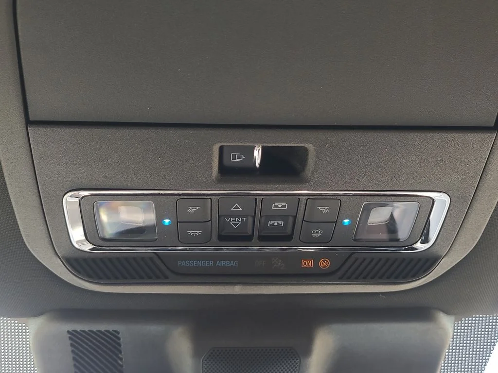 Used 2025 Gray Ford Platinum image 29