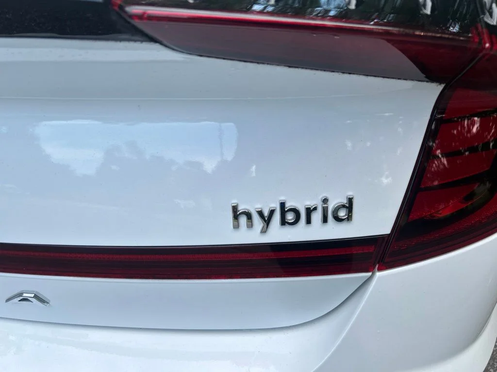 Used 2021 White Hyundai Limited image 10