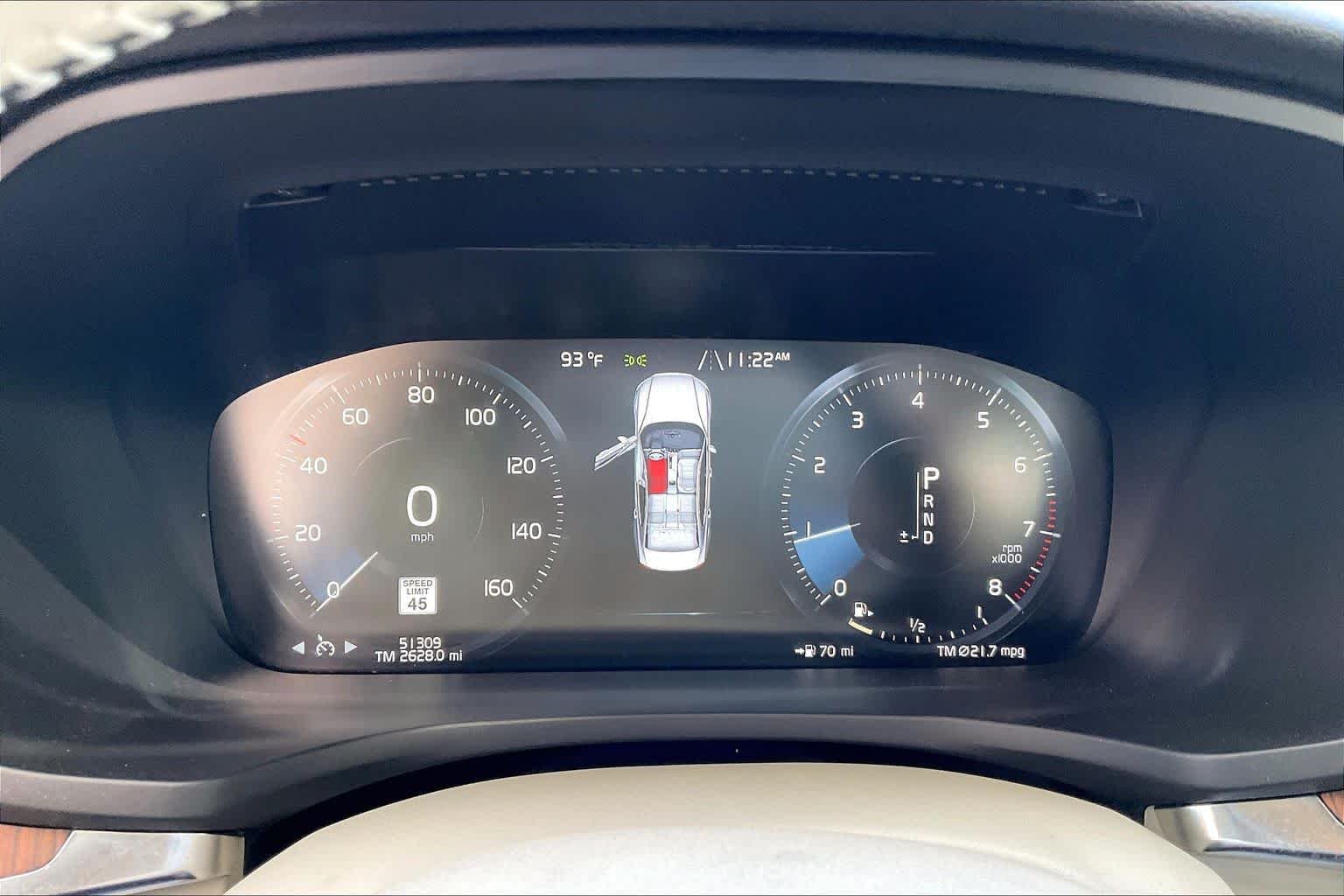 Used 2019 Denim Blue Metallic Volvo Momentum image 26