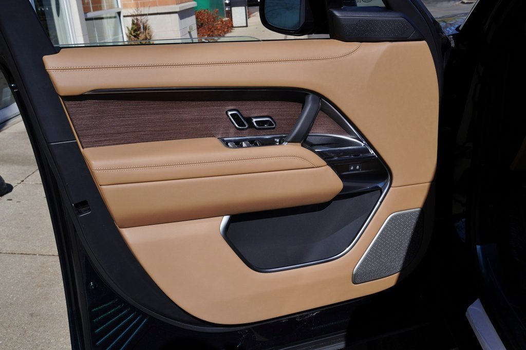 2026 LAND ROVER RANGE ROVER - Image 9