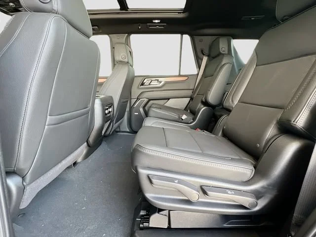 2026 GMC Yukon Denali - Photo 17