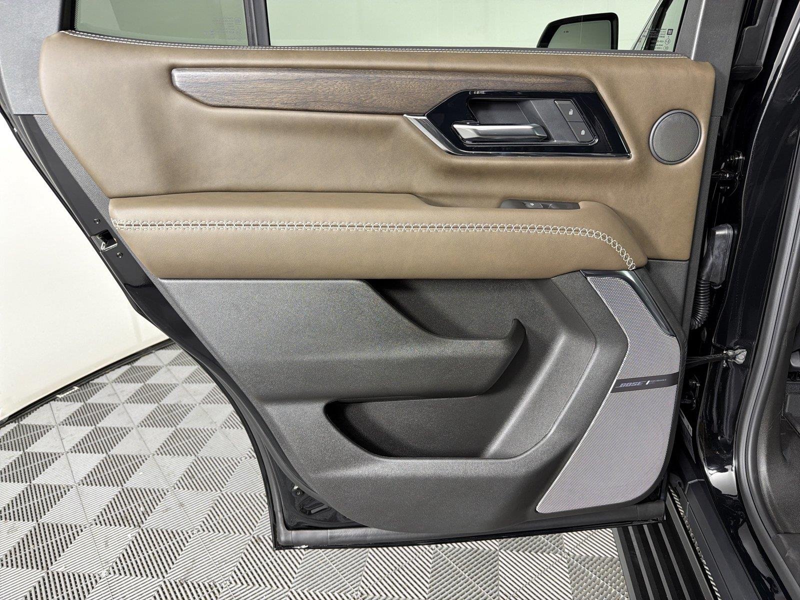 2027 GMC Yukon Denali Ultimate - Photo 22