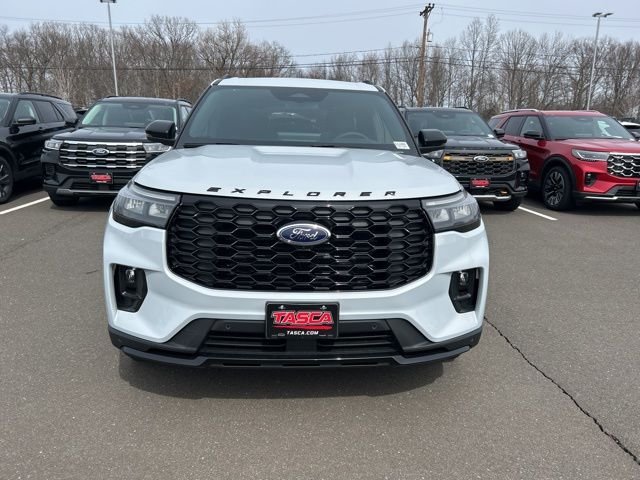 New 2026 Space White Metallic Ford ST-Line image 2