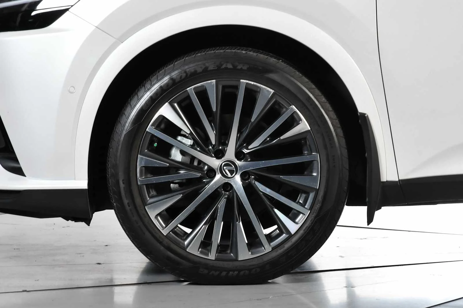 Used 2024 Eminent White Pearl Lexus Premium Plus image 12
