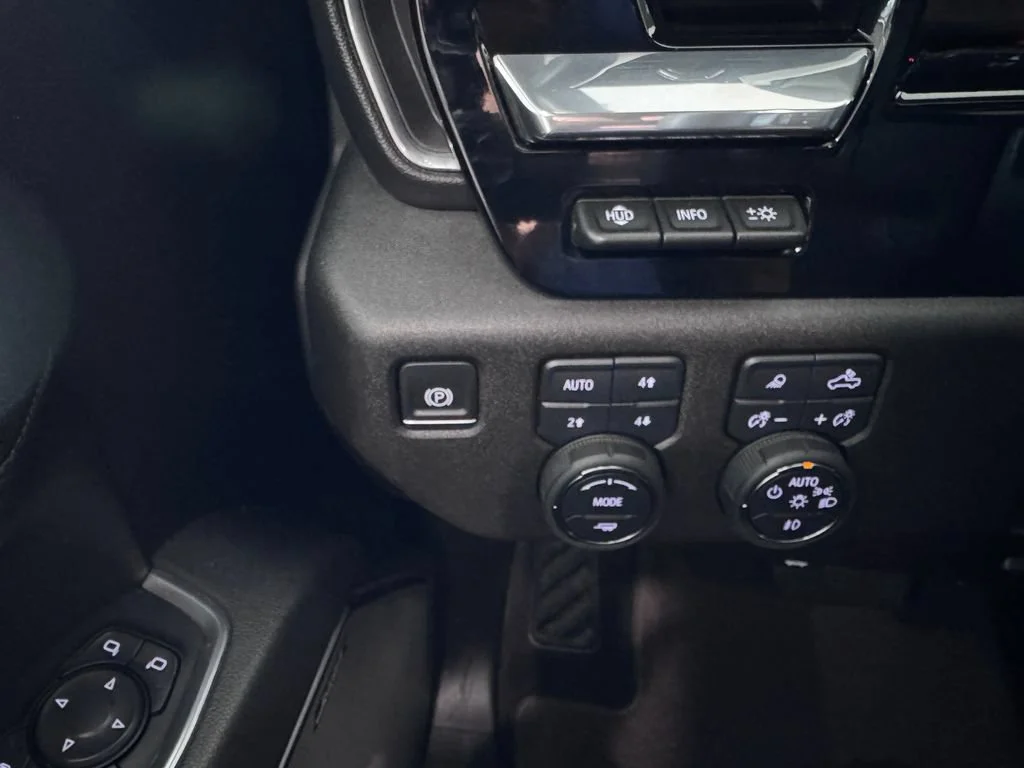 2025 Chevrolet Silverado 2500HD High Country - Photo 26