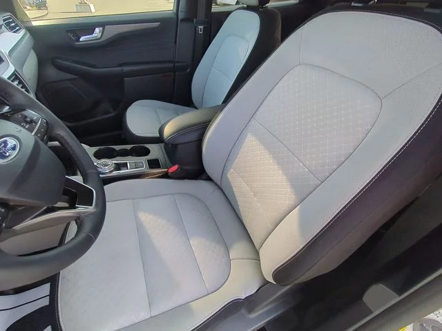 Used 2024 White Ford Active image 21