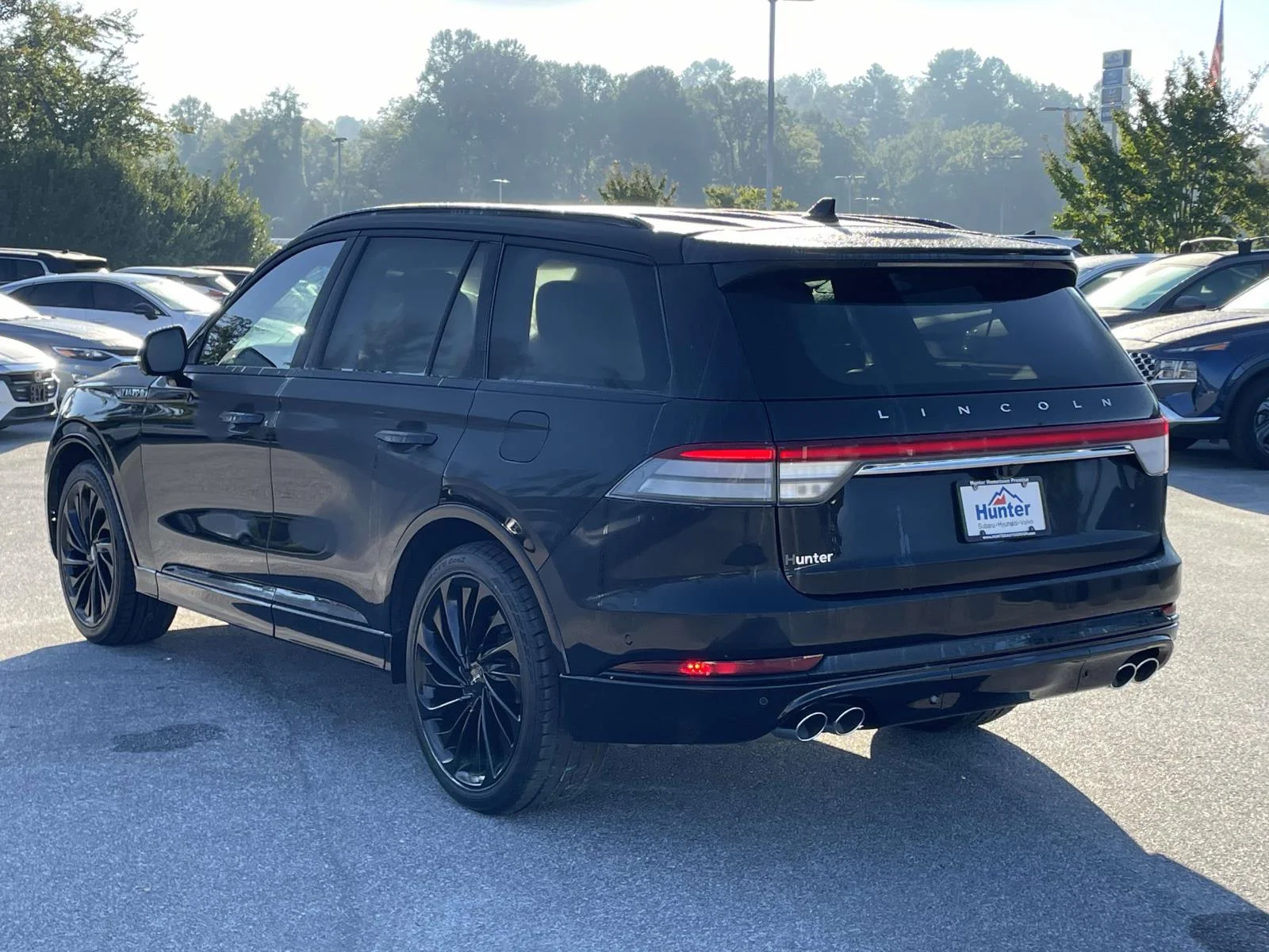 Used 2022 Infinite Black Metallic Clearcoat Lincoln Reserve image 27