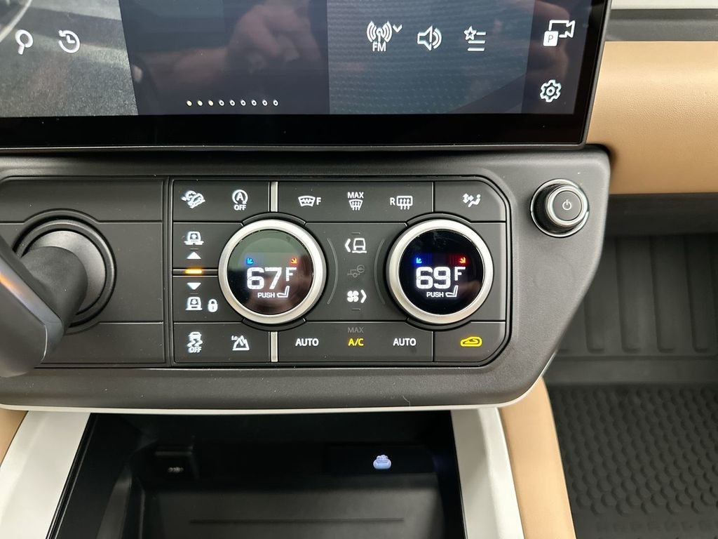 New 2026 Woolstone Green Land Rover S image 13
