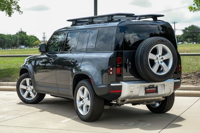 Used 2024 Gray Land Rover S image 13
