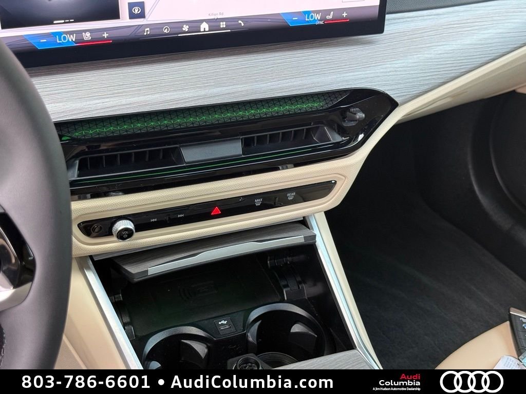 Used 2025 Green BMW eDrive40 image 33