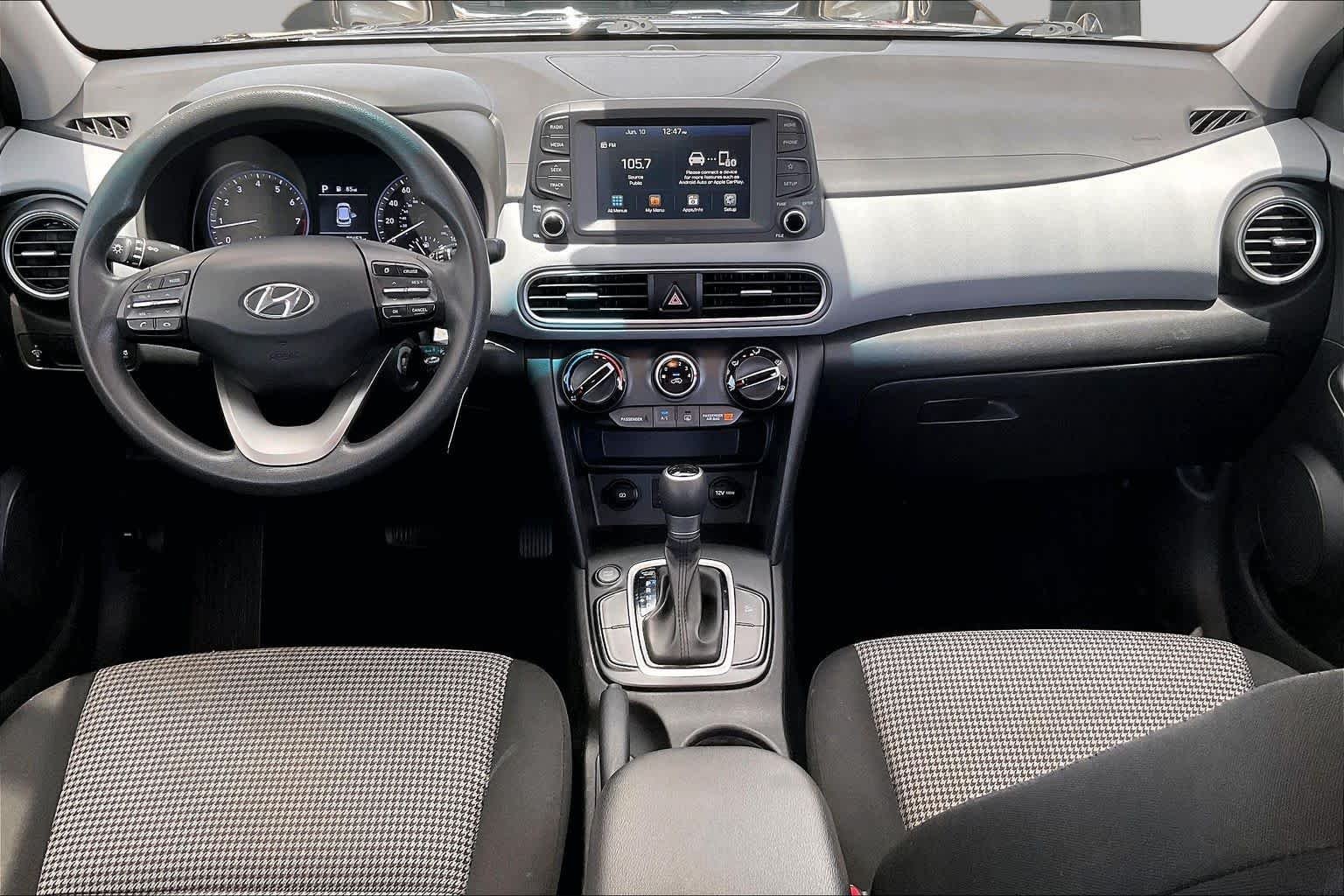 Used 2021 Thunder Gray Hyundai SE image 14