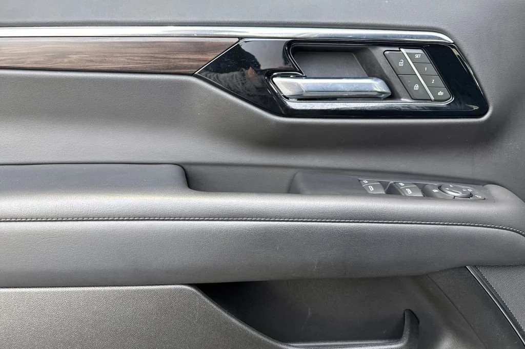 2025 Chevrolet Tahoe LT - Photo 11