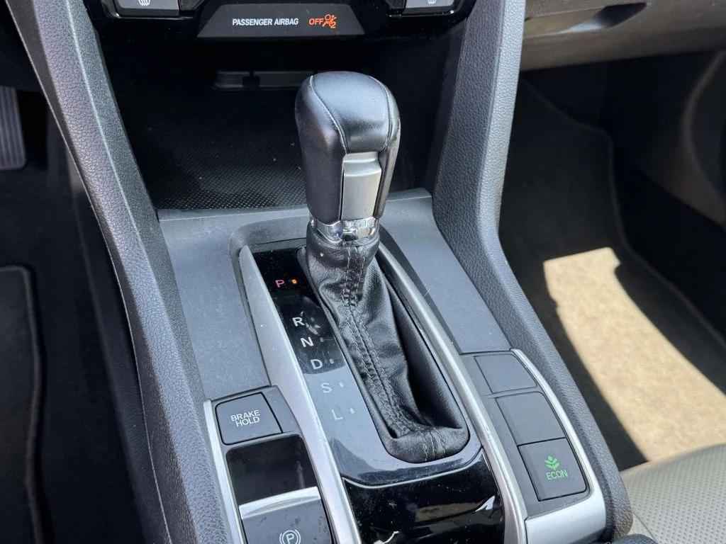Used 2016  Honda Touring image 21