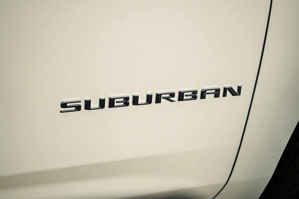 2026 Chevrolet Suburban LS - Photo 8