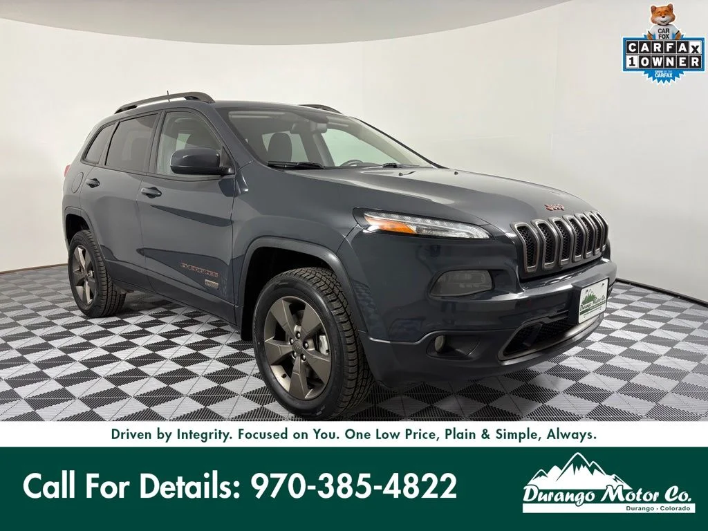 Used 2017 Black Jeep Latitude image 5