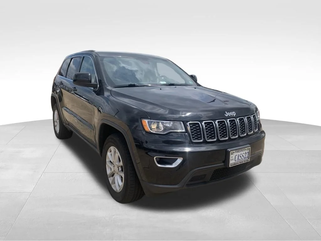Used 2022 Black Jeep Laredo E image 9