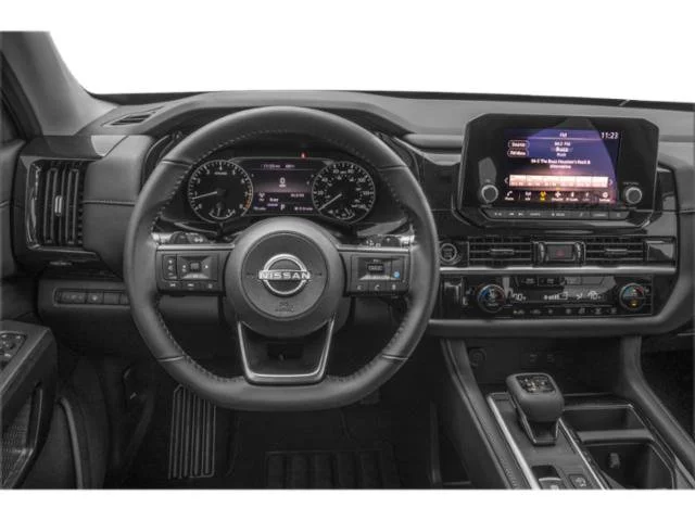 Used 2025 Everest White Pearl Tricoat Nissan SV image 10