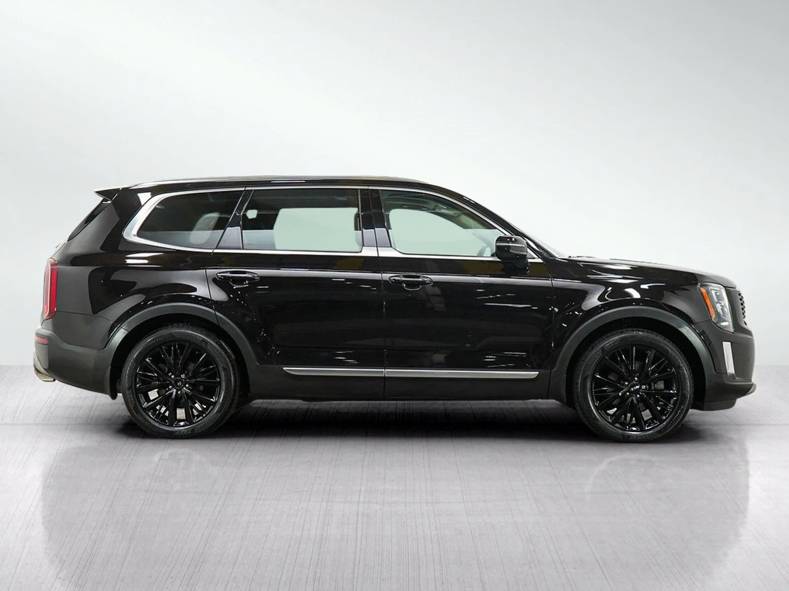Used 2020 Black Copper Kia SX AWD image 7