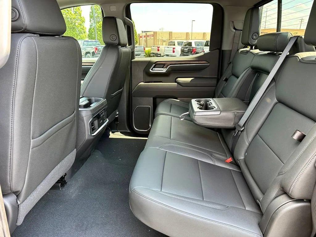 2026 GMC Sierra 1500 SLT - Photo 22