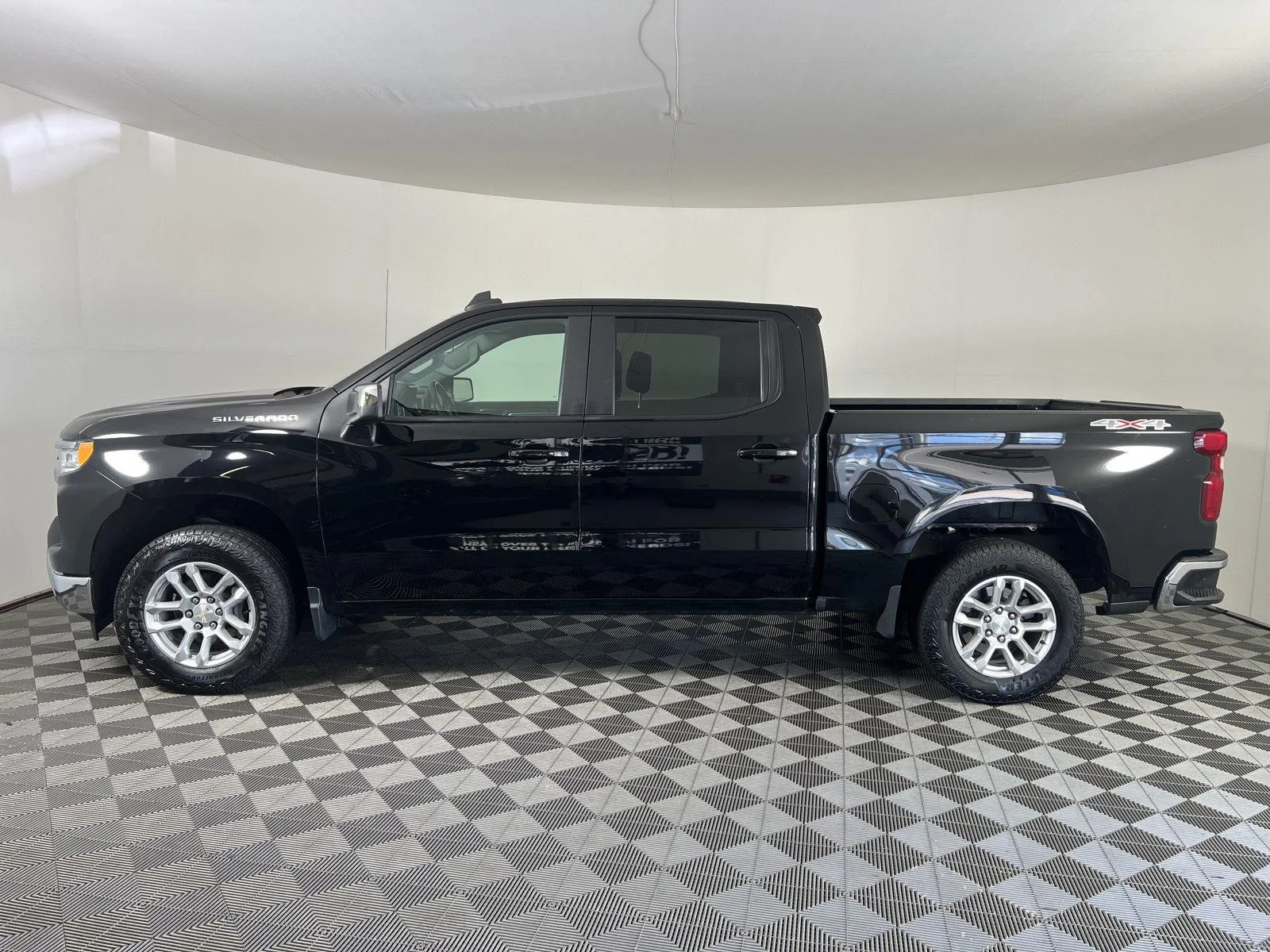 Used 2023 Black Chevrolet LT image 28