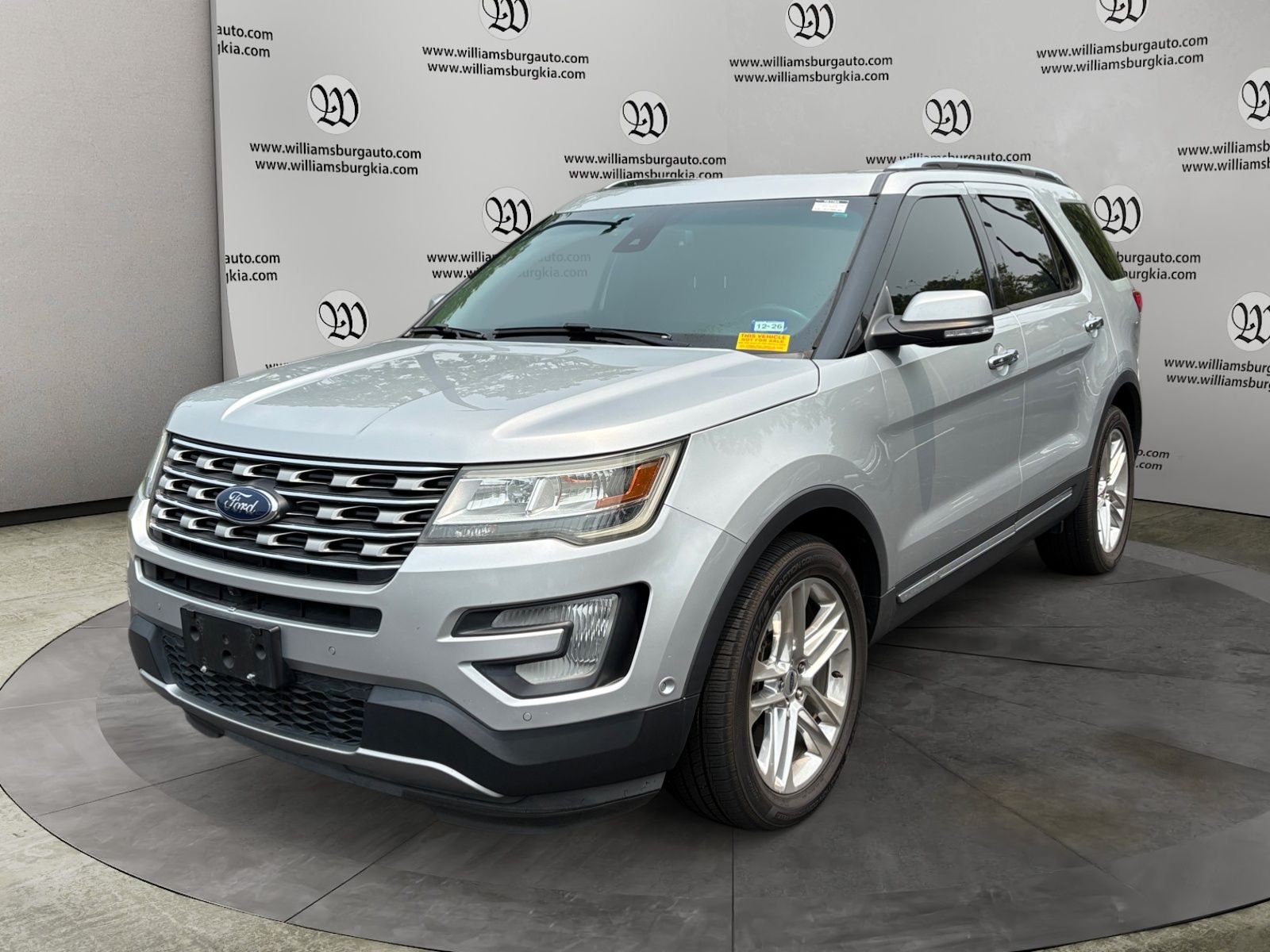 Used 2016 Silver Ford Limited image 1