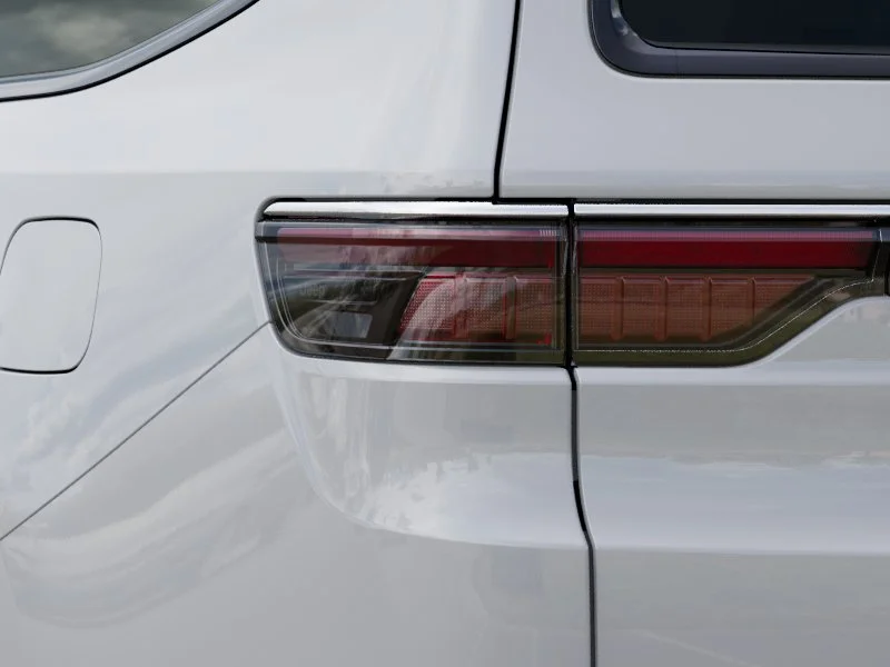 New 2025 Bright White Clear-Coat Exterior Paint Jeep Base image 16