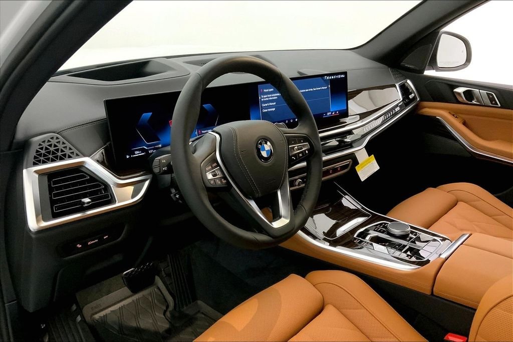 Used 2026 Mineral White Metallic BMW  image 4