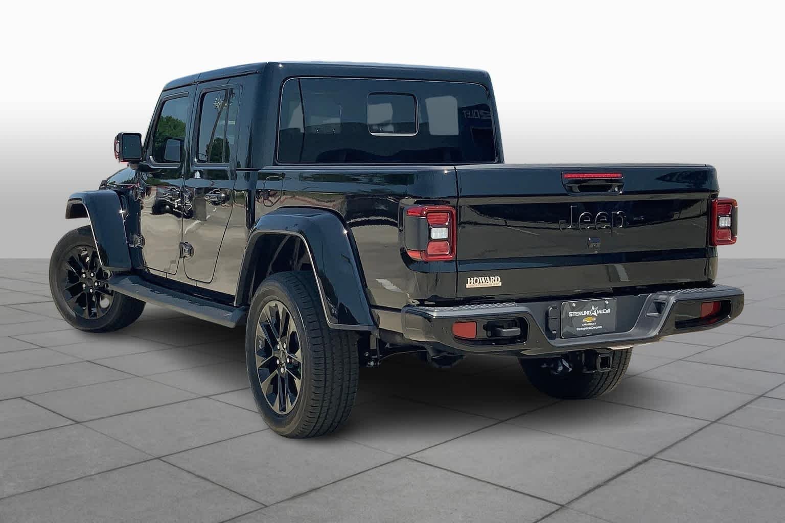 Used 2022 Black Clearcoat Jeep High Altitude image 23