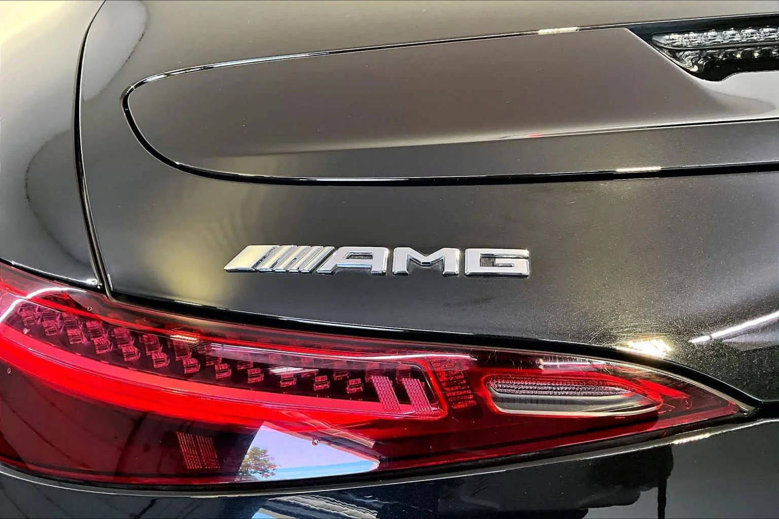 Certified Used 2022 Obsidian Black Metallic Mercedes-Benz AMG® SL 55 image 33