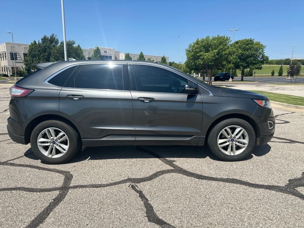 Used 2017 Gray Ford SEL image 5
