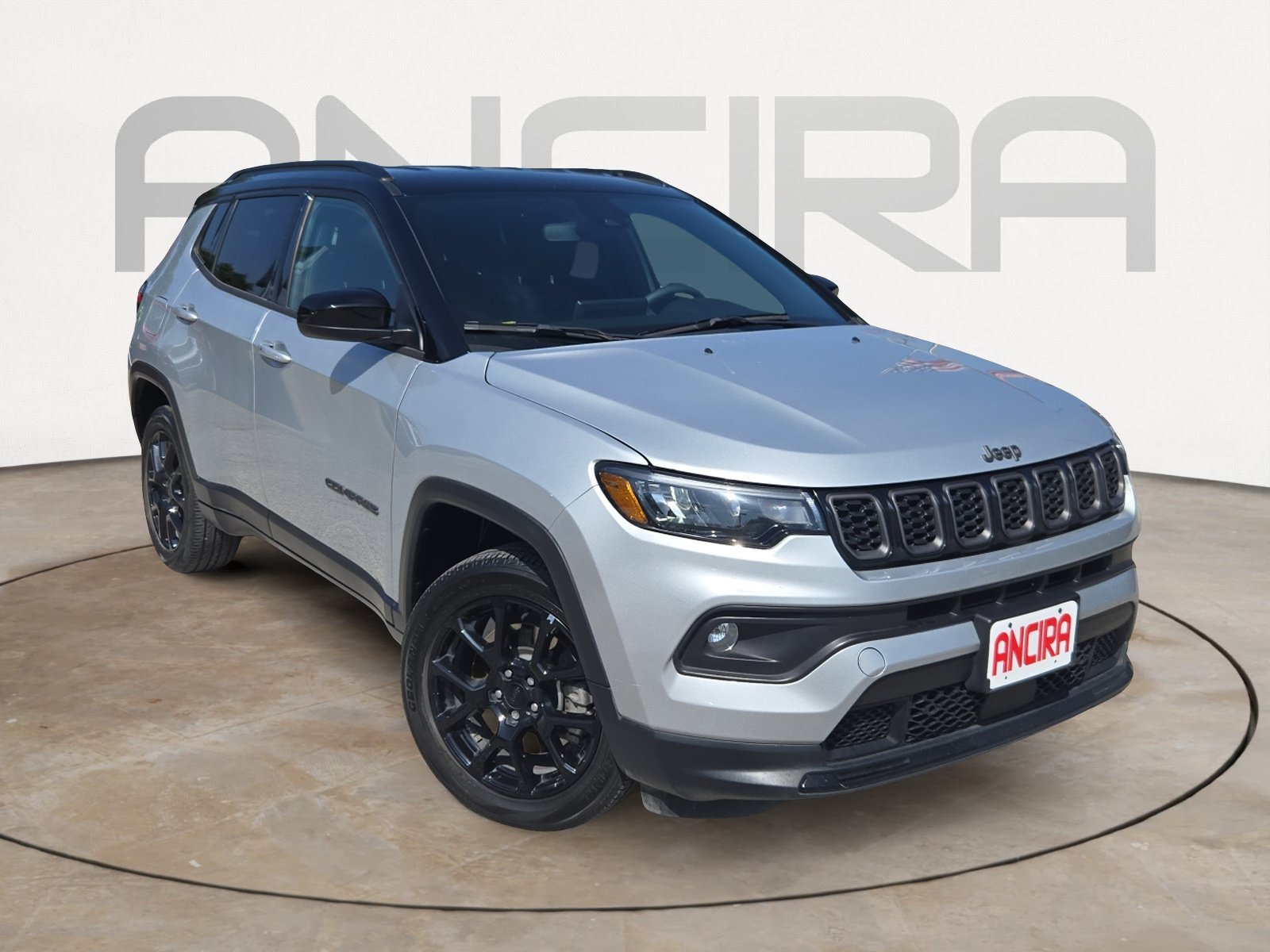 Used 2024 Silver Zynith Metallic Clearcoat Jeep Latitude image 4