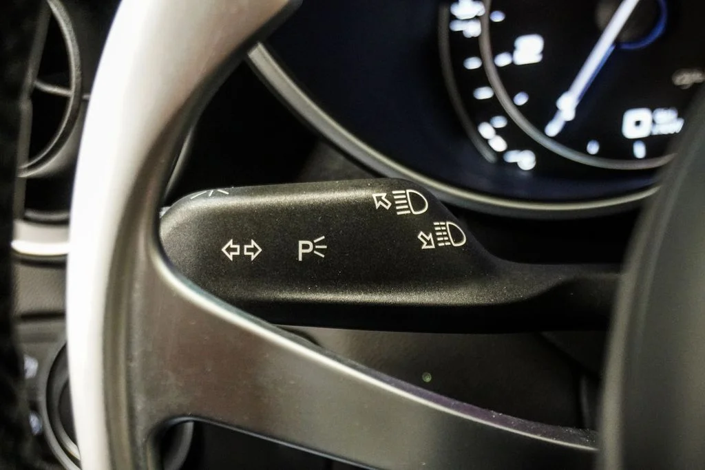 Used 2022 White Alfa Romeo Veloce image 22