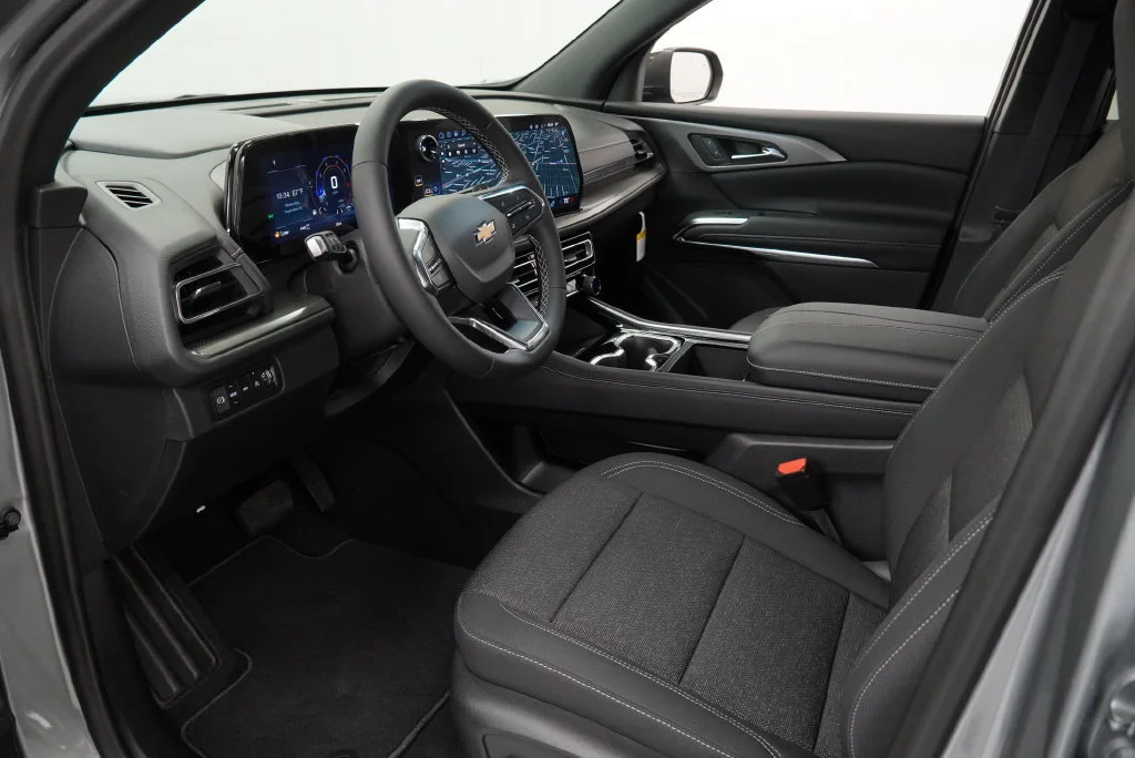 New 2027 Sterling Gray Metallic Chevrolet LT image 9