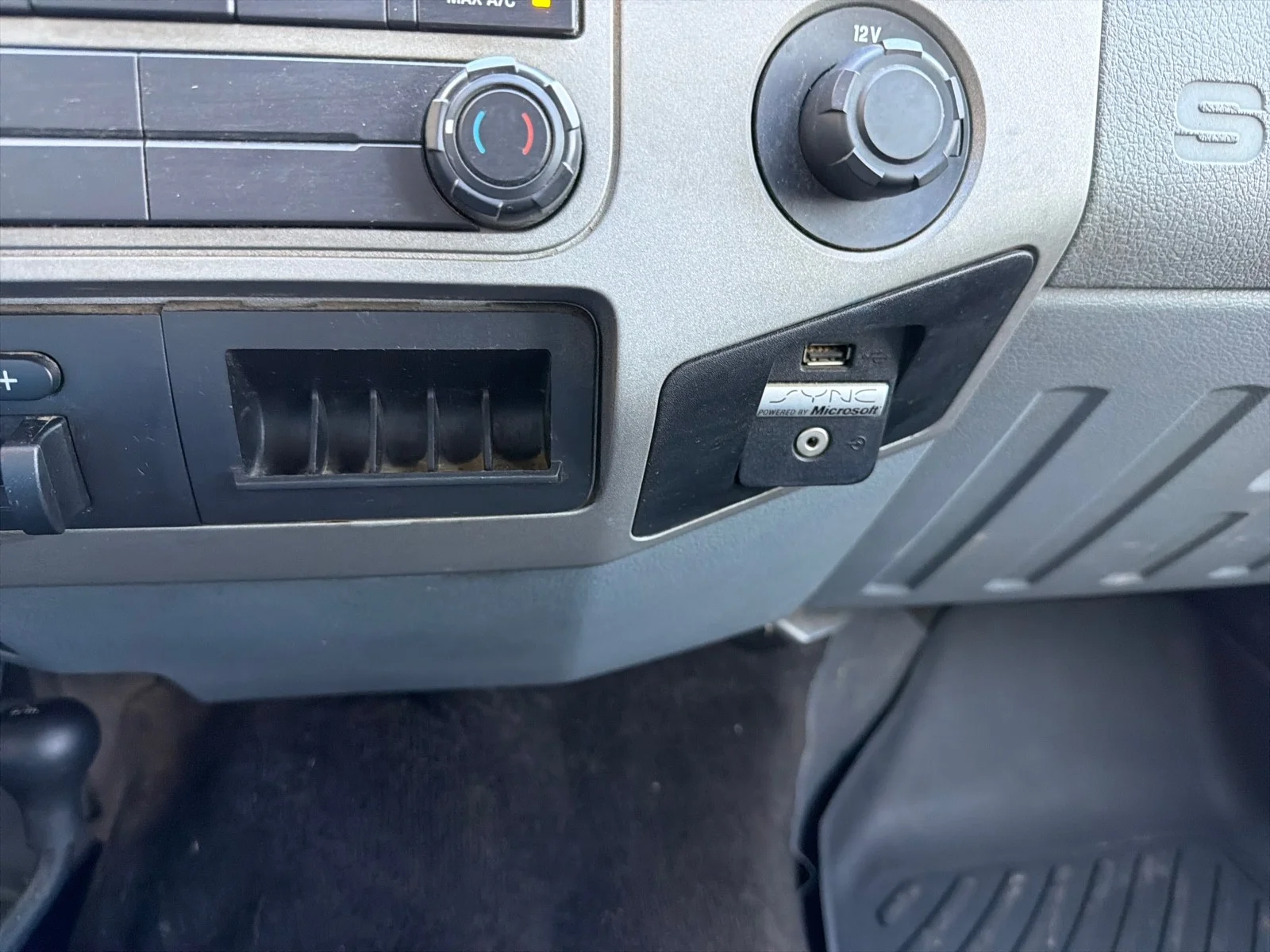 Used 2013 Sterling Gray Metallic Ford XLT image 23