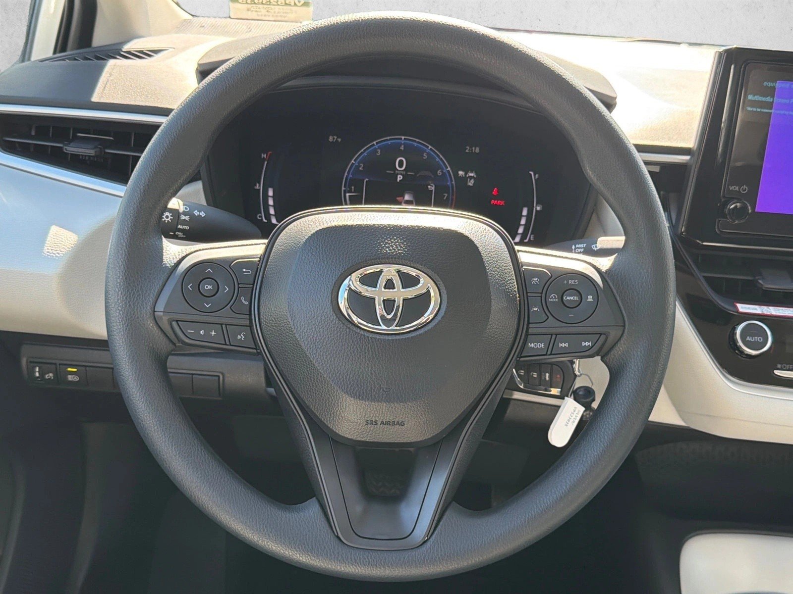 New 2027 Classic Silver Metallic Toyota LE image 23